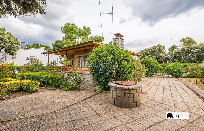 Foto b1e1efa5-166e-4ad3-b5f0-b9b3550b4f42. Chalet  independiente de una planta con piscina y pozo en montencinar en Escorial (El)