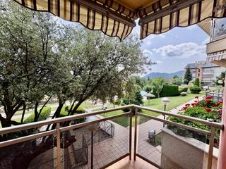 Miete Etagenwohnung in Jardín de los Reyes-Parque Real. Amplio piso de 3 dormitorios y terraza