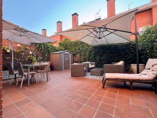 Location Maison jumelée à Iglesia-Estación. Chalet adosado con buardilla en urbanización privada