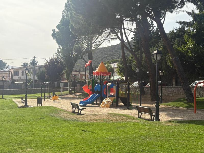 Foto de9d9a37-1eb0-45d5-bacc-05694786a9ed. Local comercial a Collado Mediano