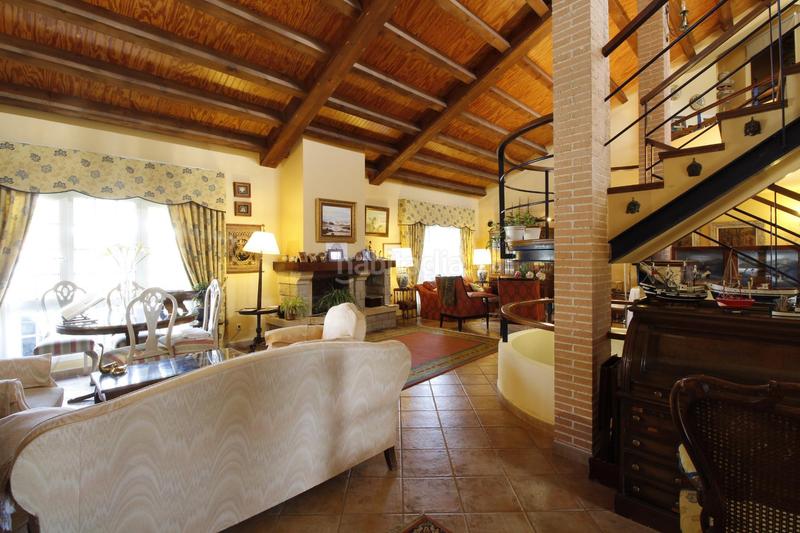 Foto 6b6b2394-6849-4adf-819f-e4d1f4279f50. Xalet amb calefacció aparcament piscina a Navalquejigo-Los Arroyos Escorial (El)