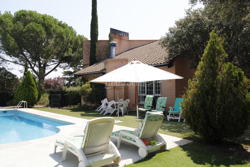 Foto 6d09b95a-8c12-48d0-a4c8-3efedb266266. Xalet amb calefacció aparcament piscina a Navalquejigo-Los Arroyos Escorial (El)