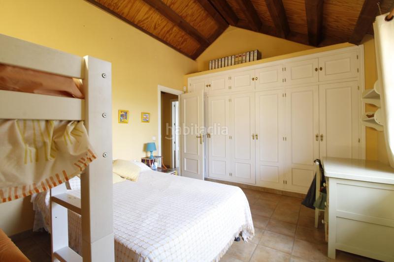 Foto c7fa88ee-3d5c-4882-9312-4db6c4ace5f4. Xalet amb calefacció aparcament piscina a Navalquejigo-Los Arroyos Escorial (El)