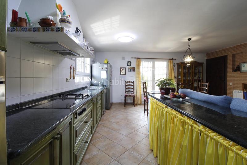 Foto d23db9c3-9b8e-4966-accc-a8efa0bdfec9. Chalet mit heizung parking pool in Navalquejigo-Los Arroyos Escorial (El)