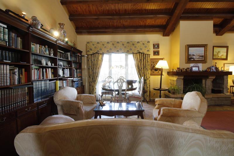 Foto e98d48f8-d8d9-4a87-ac30-66e3060bc25d. Xalet amb calefacció aparcament piscina a Navalquejigo-Los Arroyos Escorial (El)