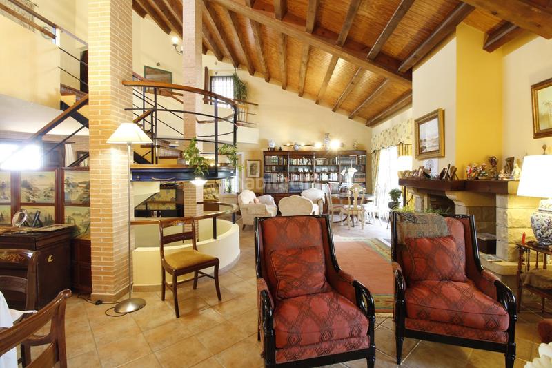 Foto f9baeba2-af54-45ed-9e70-554e9477f495. Xalet amb calefacció aparcament piscina a Navalquejigo-Los Arroyos Escorial (El)