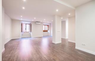 Location Appartement  Calle del duque de medinaceli. Piso a estrenar, recién reformado integralmente, de dos habitaci