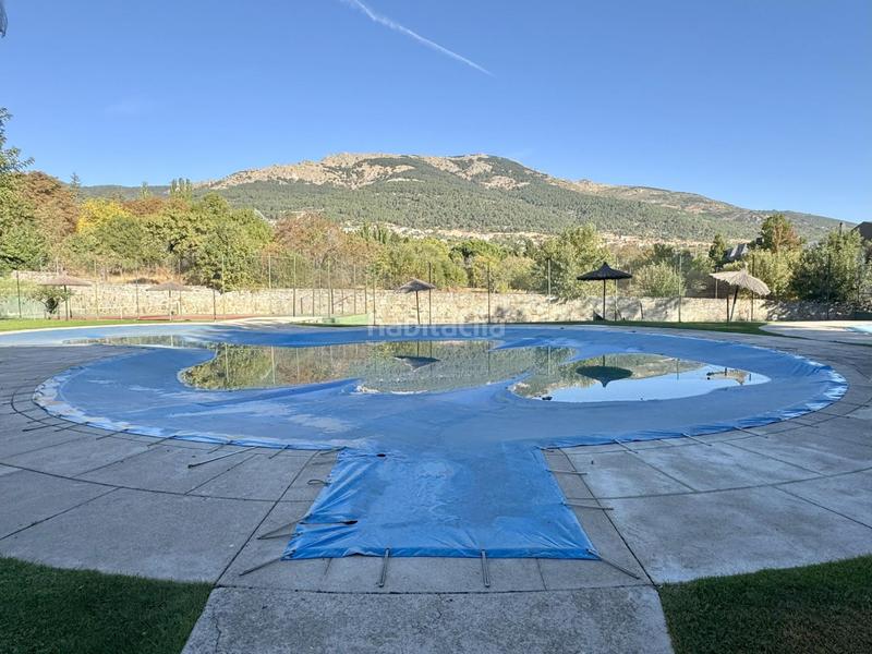 Foto d686de0f-2fd3-407b-96a7-74cb546aeeb0. Pis amb calefacció aparcament piscina a Jardín de los Reyes-Parque Real Escorial (El)