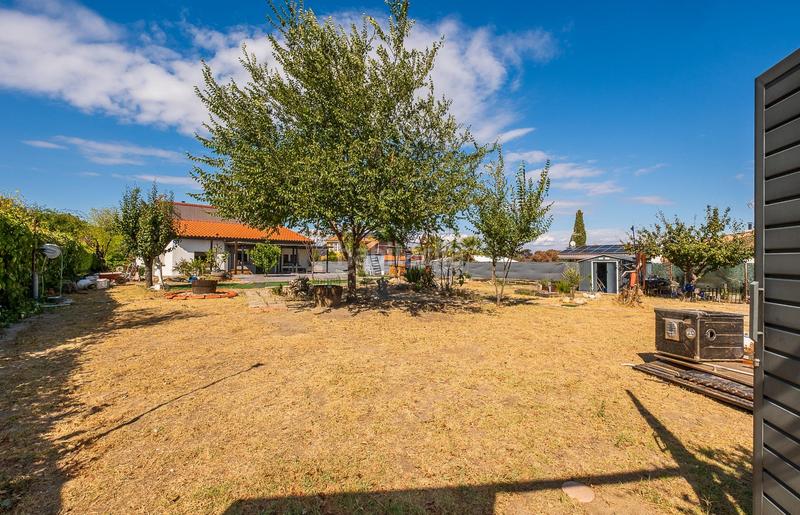 Foto 14e82acd-d0d2-4a31-a673-2f80546296c0. Chalet con parcheggio in Urb. Calypo Navalcarnero