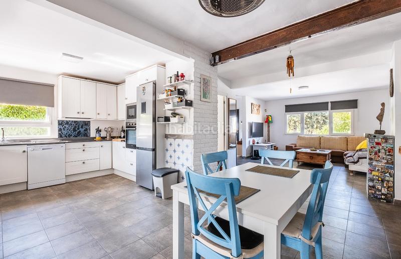 Foto 393c2079-1105-4d81-9cc5-376b73d39fb1. Chalet con parcheggio in Urb. Calypo Navalcarnero