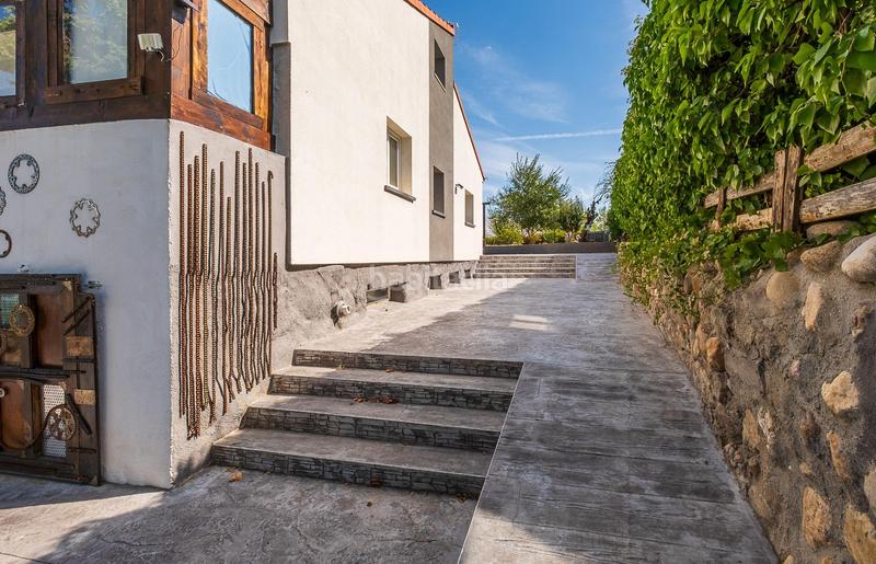 Foto e9316be7-d928-4486-b407-96ad897bd2bb. Chalet con parcheggio in Urb. Calypo Navalcarnero