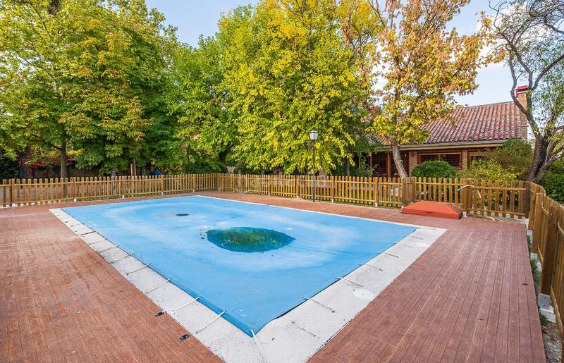 Foto 0c630fcd-fefe-4aca-bf07-a78f6f8311b4. Maison avec parking piscine dans Navalquejigo-Los Arroyos Escorial (El)