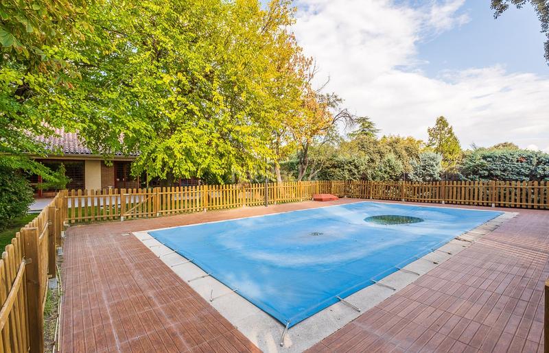 Foto 1cc480dc-c0ff-4e3a-bc05-60cdf851f005. Maison avec parking piscine dans Navalquejigo-Los Arroyos Escorial (El)