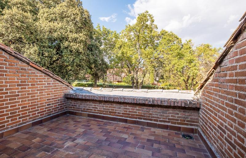 Foto 40d02dff-01c5-43f3-8c3b-a36234c03e3c. Maison avec parking piscine dans Navalquejigo-Los Arroyos Escorial (El)