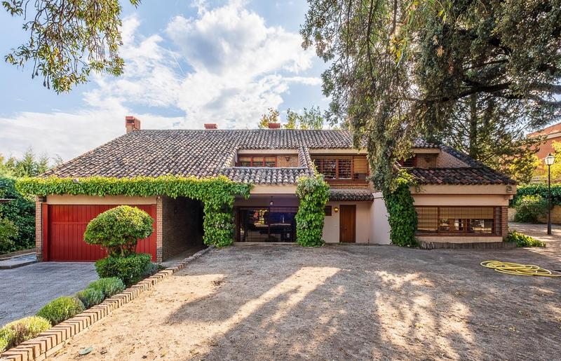 Foto 7e0fb74d-04f8-41dd-b072-76cbd827d37d. Maison avec parking piscine dans Navalquejigo-Los Arroyos Escorial (El)