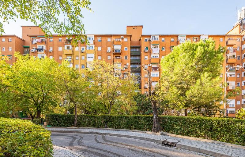 Foto f58aac0d-e16d-4be2-a07b-5432417c776a. Piso  dos dormitorios en ciudad lineal en Pueblo Nuevo Madrid