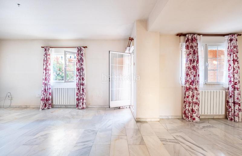 Foto 41e53f3a-6088-4a99-8c14-acfa51756da2. Casa adossada amb calefacció aparcament a Guadarrama