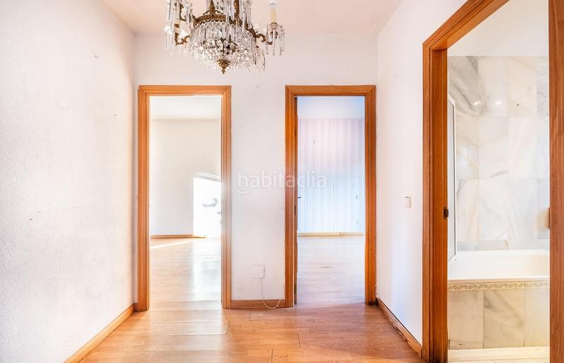 Foto 61b023a3-3357-4854-a990-9aa3b617f8be. Casa adossada amb calefacció aparcament a Guadarrama