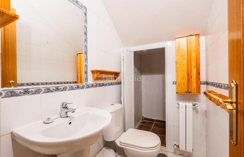 Foto b3675fd7-01e4-4725-9bce-c6e9ea2ebba6. Casa adossada amb calefacció aparcament a Guadarrama