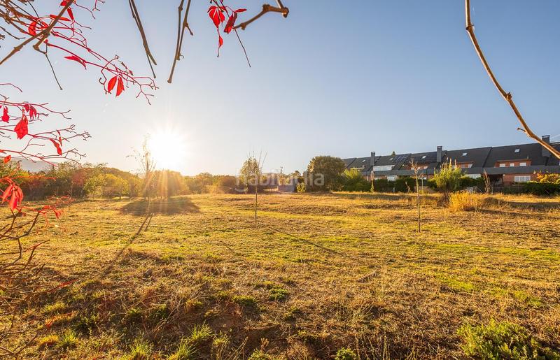 Foto c9ad1421-4270-4073-9664-4febaf7ce763. Casa adossada amb calefacció aparcament a Guadarrama