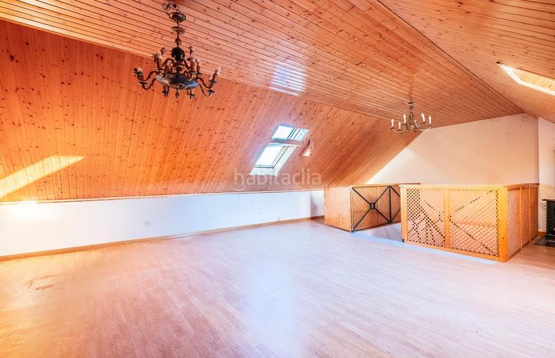 Foto e4e57369-a06a-4b8f-b82e-2de51c4c75cb. Casa adossada amb calefacció aparcament a Guadarrama