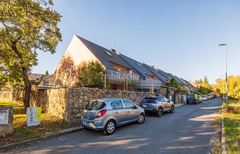 Foto e6d71faf-295d-4c7b-a1c1-dae8553ebec2. Casa adossada amb calefacció aparcament a Guadarrama