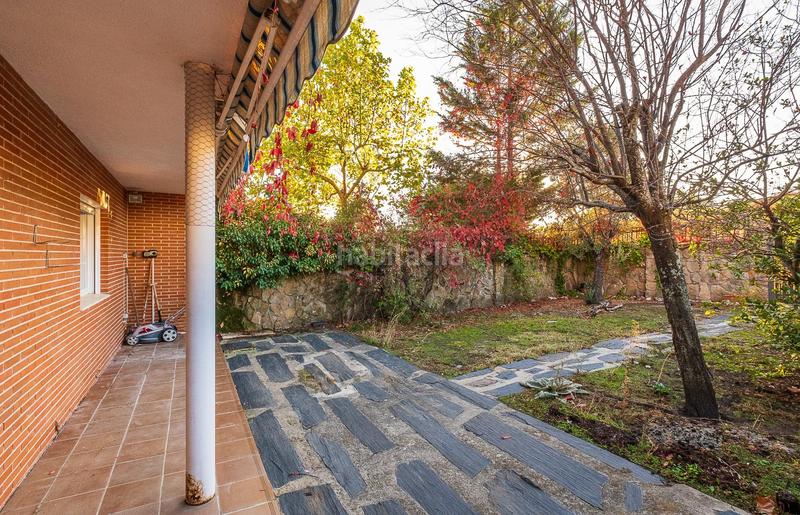 Foto e8bc3e43-5bd4-417b-ae69-17e54c0f0705. Casa adossada amb calefacció aparcament a Guadarrama