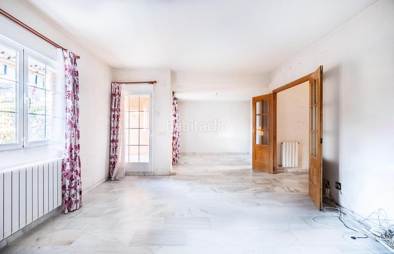 Foto ee548fff-791b-4ce3-ae0a-ab3818b9329b. Casa adossada amb calefacció aparcament a Guadarrama