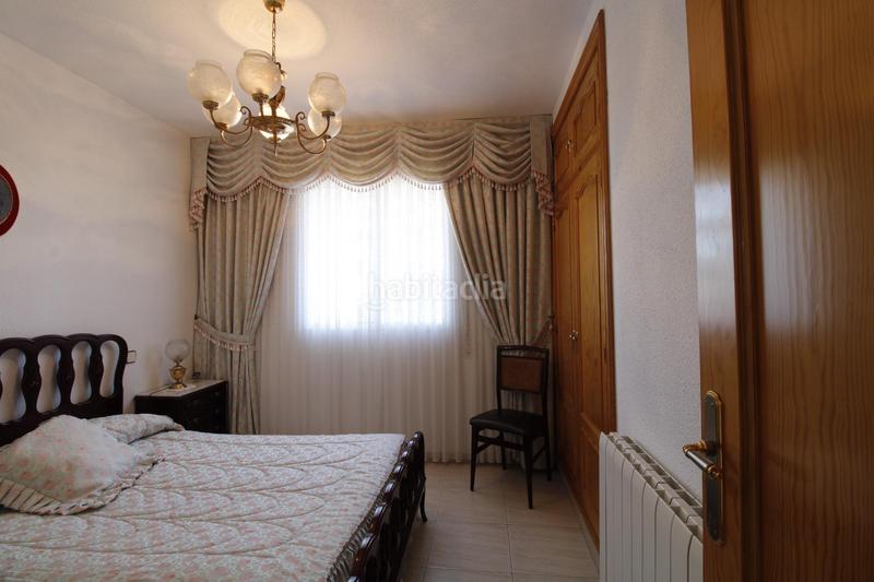 Foto 1942b2b9-dcfd-4bf8-b542-9236f3ddcad0. Chalet venta chalet independiente en zona la estacion en Collado Villalba