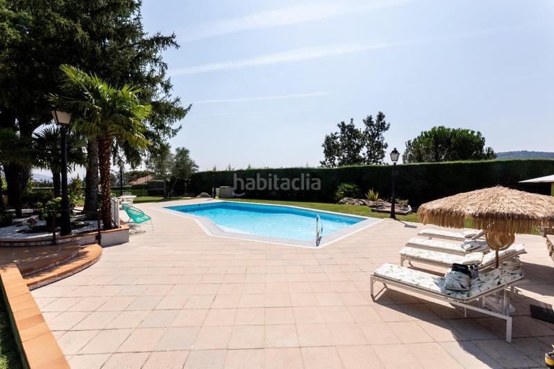 Foto 2906fae6-2b16-4148-87b0-bcf4a537f6f9. Chalet con riscaldamento parcheggio piscina in Becerril de la Sierra