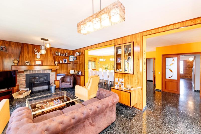 Foto 5b2524ed-4990-42d6-bd14-54db914f5d68. Chalet con riscaldamento parcheggio piscina in Becerril de la Sierra