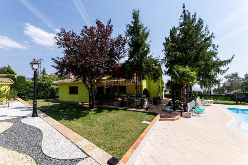 Foto 62a42832-d757-474b-9175-abe909e45173. Chalet con riscaldamento parcheggio piscina in Becerril de la Sierra