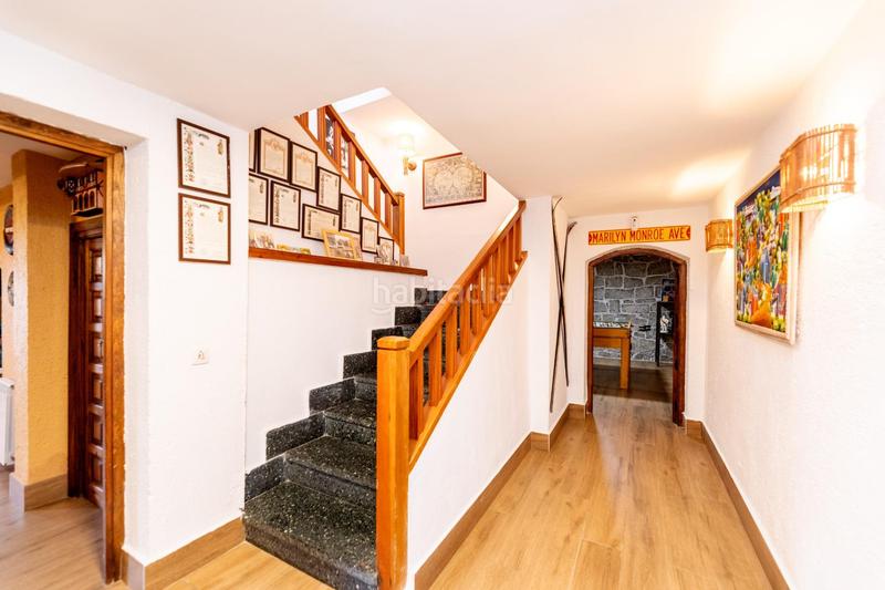 Foto 6c4a0017-2df3-4b56-8bfd-05d5ffccad3e. Chalet con riscaldamento parcheggio piscina in Becerril de la Sierra