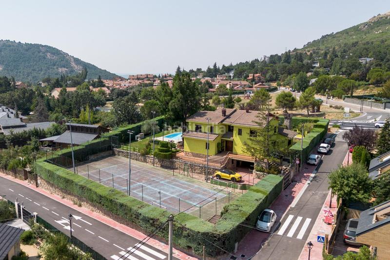 Foto 955eb537-715d-41e7-a8f7-a19747d4d1de. Chalet con riscaldamento parcheggio piscina in Becerril de la Sierra