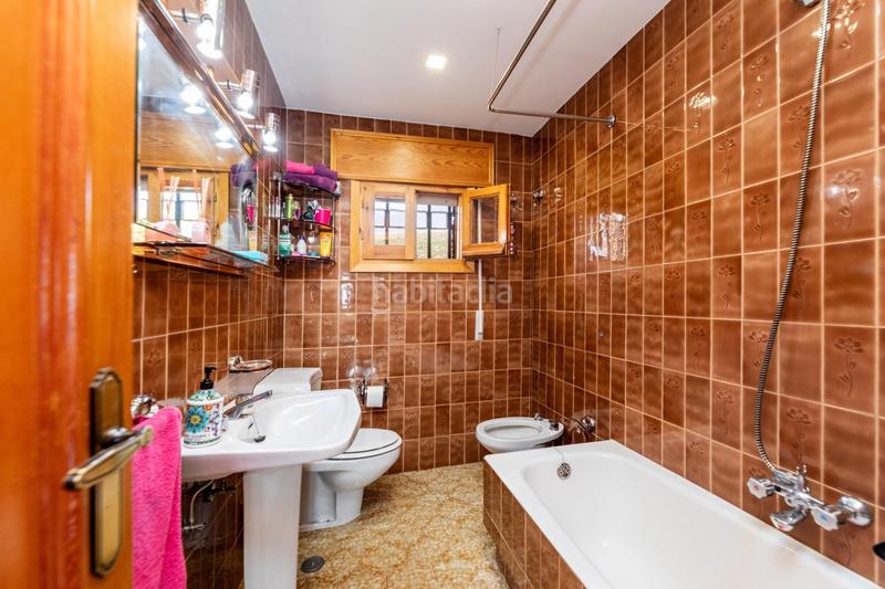 Foto a58dd12c-6bd1-4c59-9f31-c75b900f4108. Chalet con riscaldamento parcheggio piscina in Becerril de la Sierra