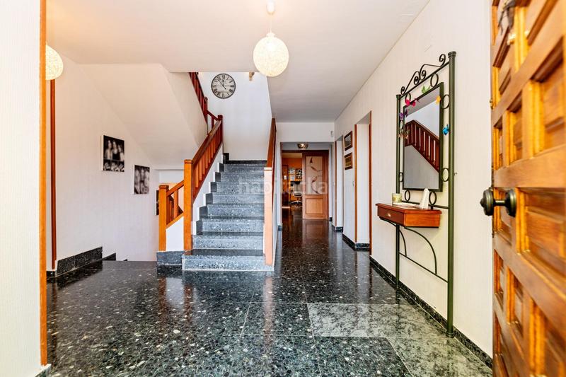 Foto adb04137-fe23-4119-bbe4-6bc0eac3875c. Chalet con riscaldamento parcheggio piscina in Becerril de la Sierra