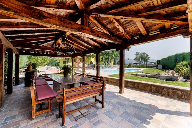 Foto db73b1f3-9189-4269-97a2-67fc4f5d645f. Chalet con riscaldamento parcheggio piscina in Becerril de la Sierra