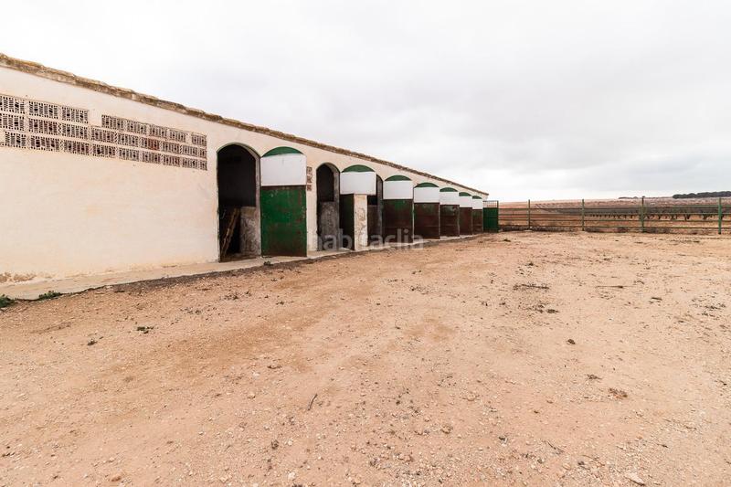 Foto ebd7ff99-d341-4e1e-aa13-acc3031f6d6c. Chalet en Mula