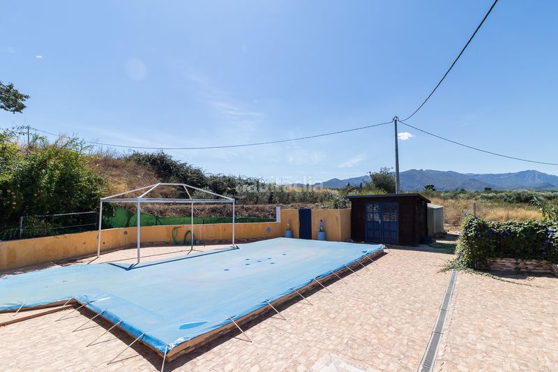 Foto cbe57e24-d034-4e11-bbcf-c10d6b6c4acb. Chalet avec piscine dans Pliego