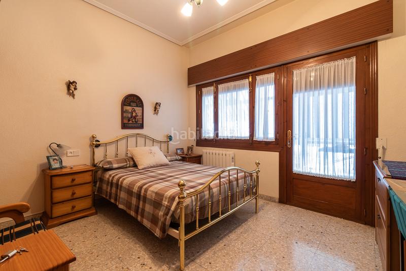 Foto f3220ac7-0b80-47c6-9444-2fa1f565e15e. Casa aparellada amb aparcament a Mula