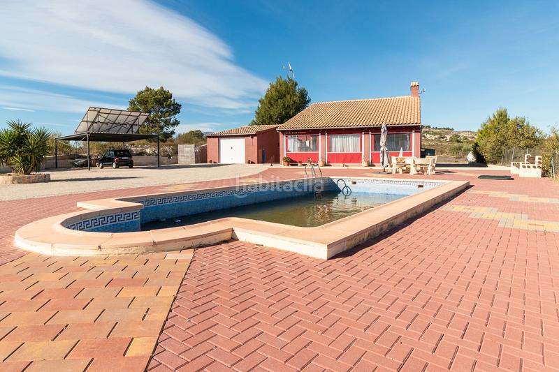 Foto bffe48f7-6605-4c42-be16-1992d66d9748. Xalet amb piscina a Mula