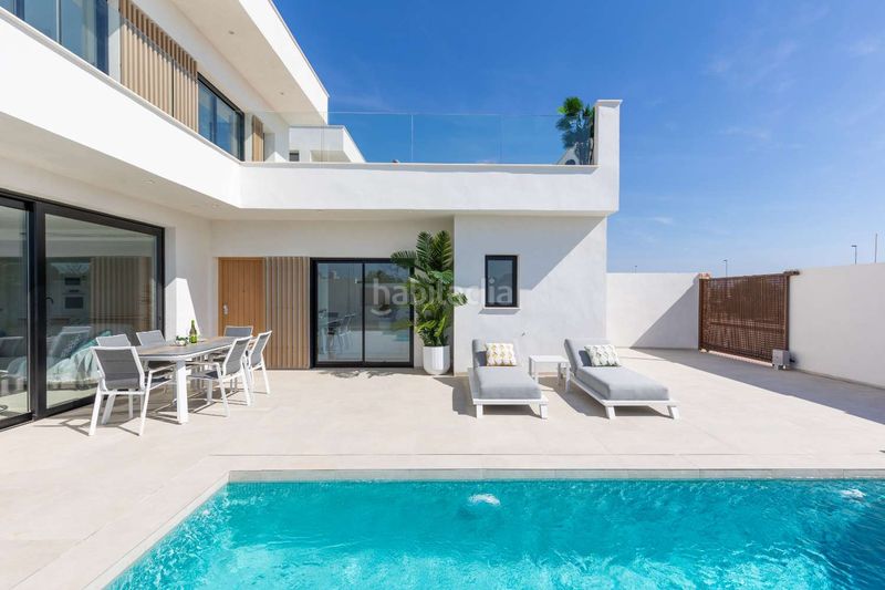 Foto d4f5ab4e-b0ef-4d61-bc94-d6c6a32fb22b. Chalet con parcheggio piscina in San Javier San Javier