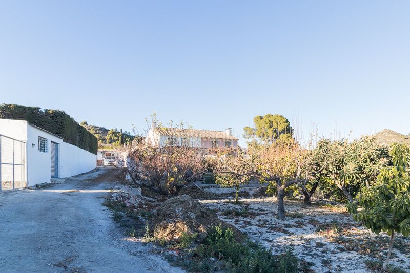 Foto a4c9a593-ef50-4142-9382-496e4984c35e. Chalet dans Mula