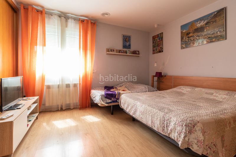 Foto 5625dd35-619b-470e-bbd4-b77d3443e937. Masía en Pliego