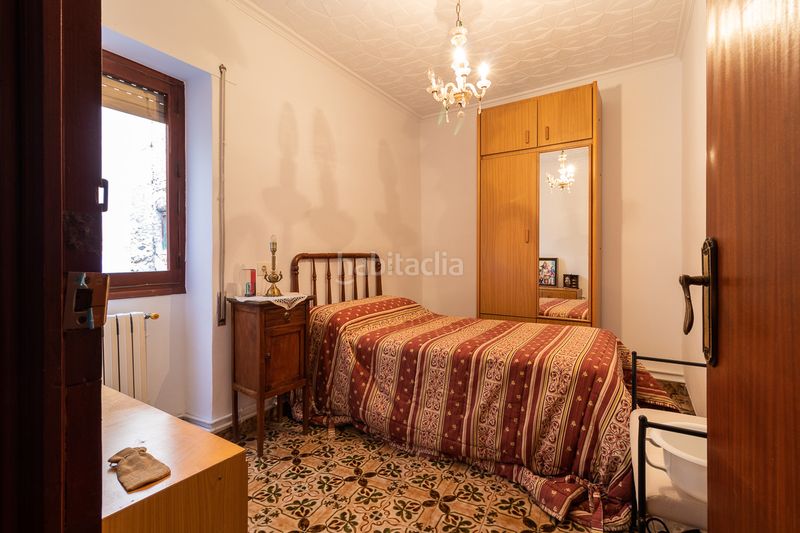 Foto accf2176-36c1-461e-886f-2020ed4d2331. Édifice dans Mula