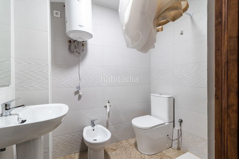 Foto 33b0de4e-34db-4411-a728-2a9dde68e58b. Masia amb aparcament a Plan