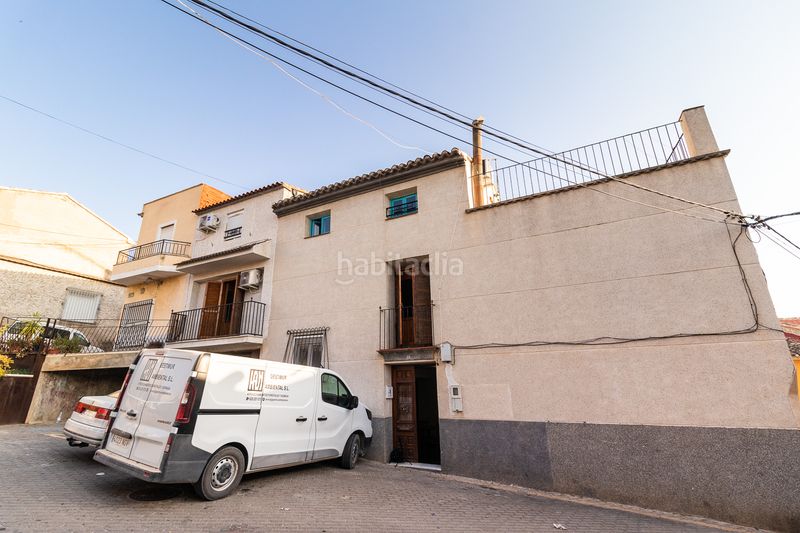 Foto ffea0bcb-4fb6-4d5f-880b-0e26f84de8a6. Masia amb aparcament a Plan