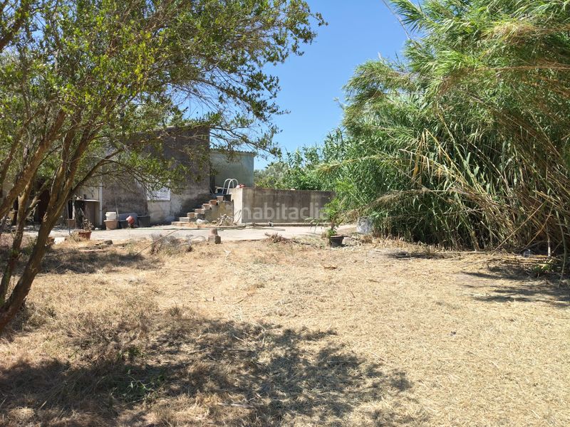 Foto 7e215aed-f37f-433f-8525-8725268797c9. Masia amb xemeneia a Muro