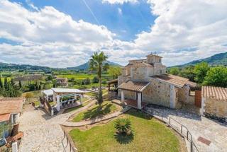 Xalet a Ciutat dAlcdia. Finca rustica con casa de piedra, alcudia