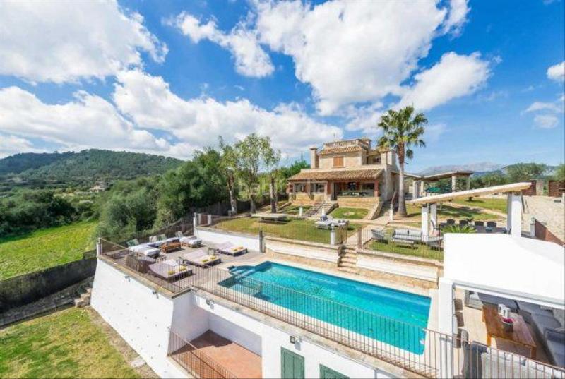 Foto 30eb2ec7-03d2-47ff-a2c8-dcc48753ae3c. Chalet con riscaldamento parcheggio piscina in ciutat d´Alcúdia Alcúdia